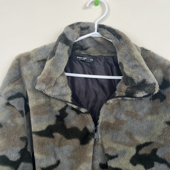 SHEIN Curve 4XL Camouflage 1/4 zip up pullover / zip up jacket - Picture 4 of 8